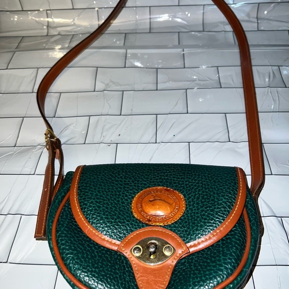 Dooney&bourke rare cross shoulder bag - Picture 2 of 3